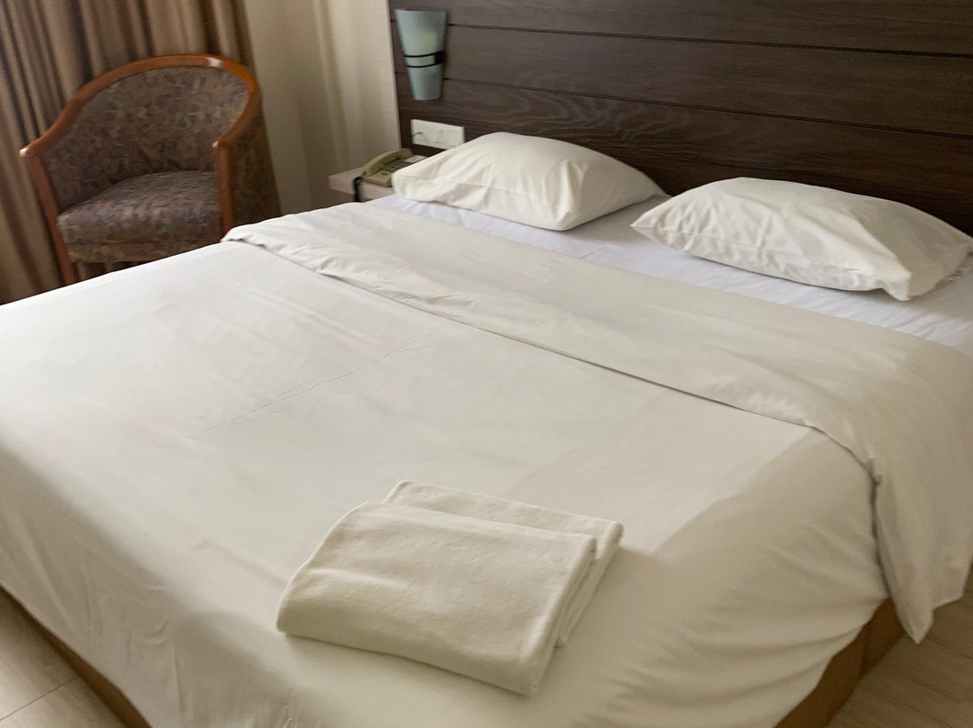 索美赛特酒店主图