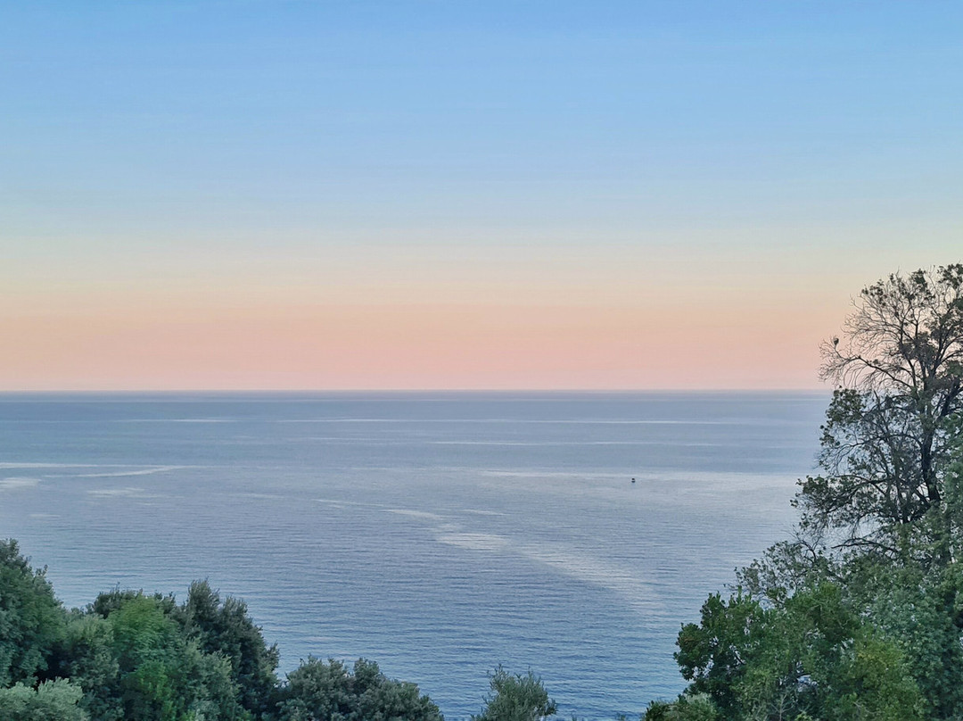 Fakistra Beach-Mouresi必去景点