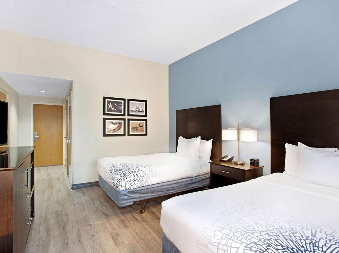 墨尔本智选假日酒店主图