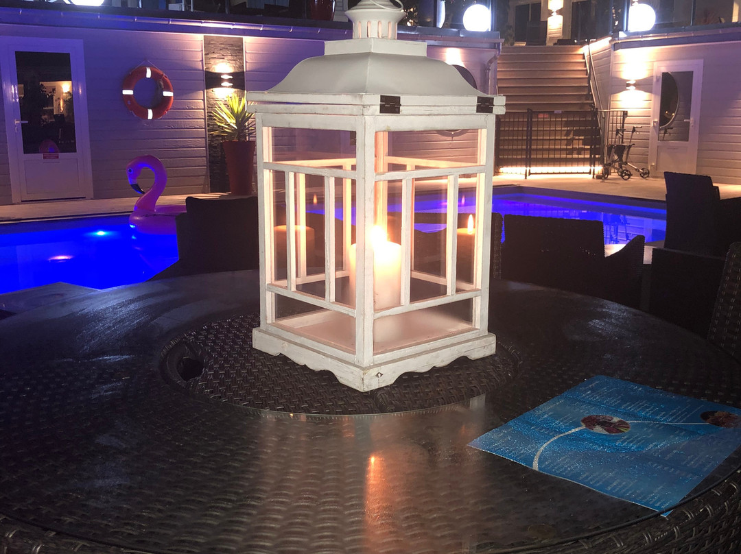 Hotel la Piscine主图