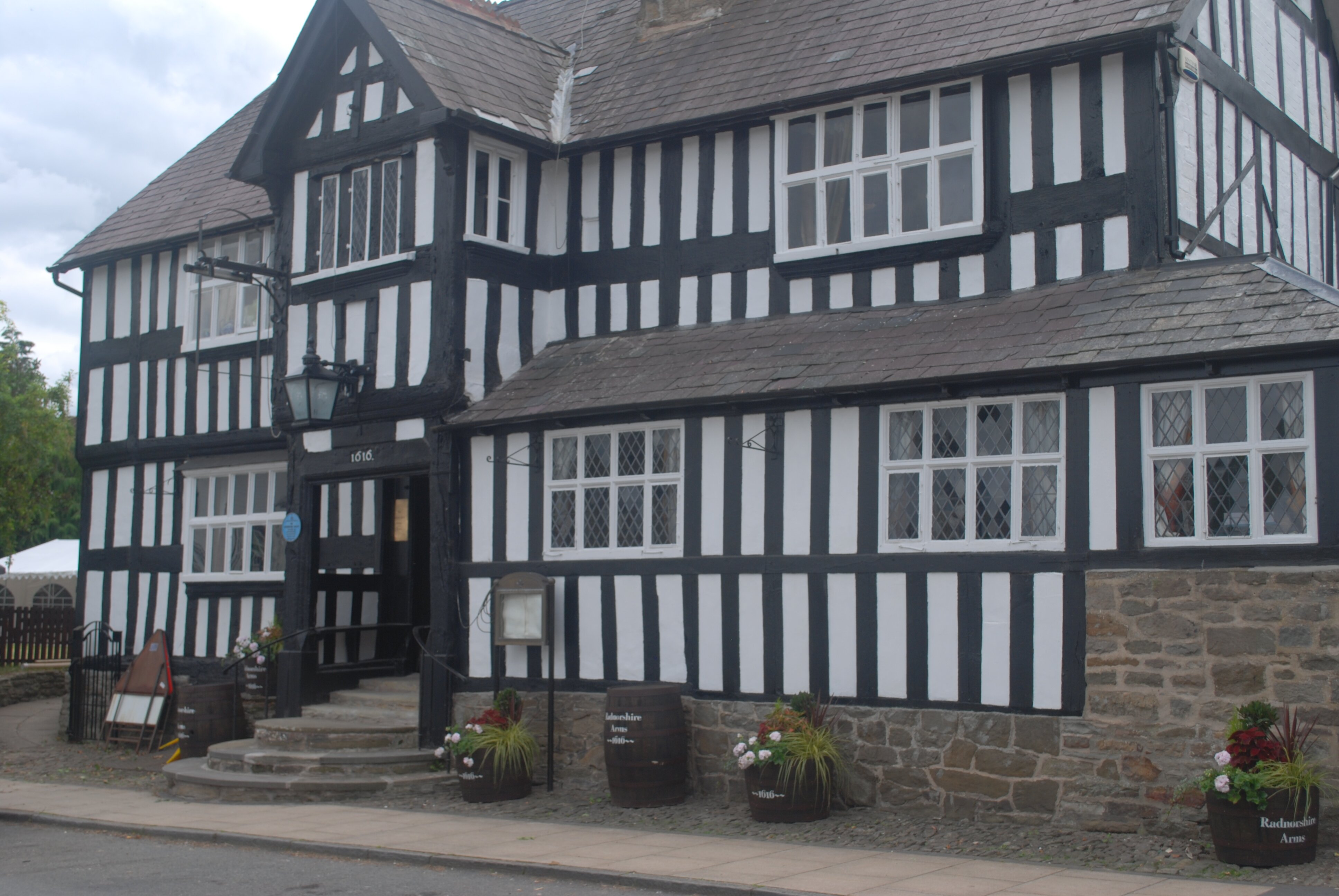 The Radnorshire Arms Hotel-官方