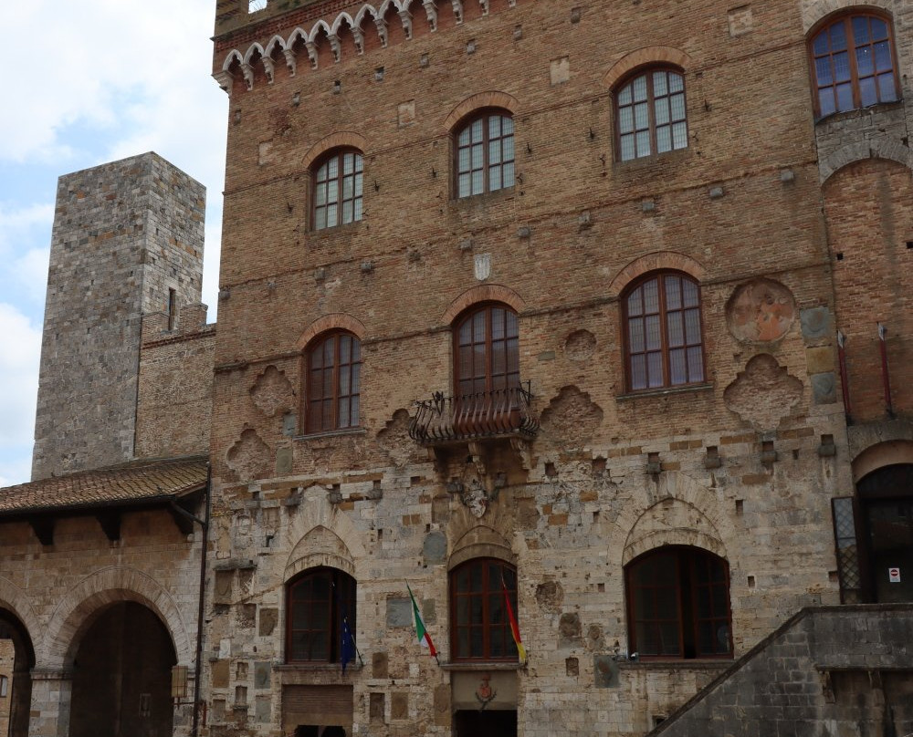 Palazzo Pubblico e Torre Grossa-圣吉米尼亚诺必去景点