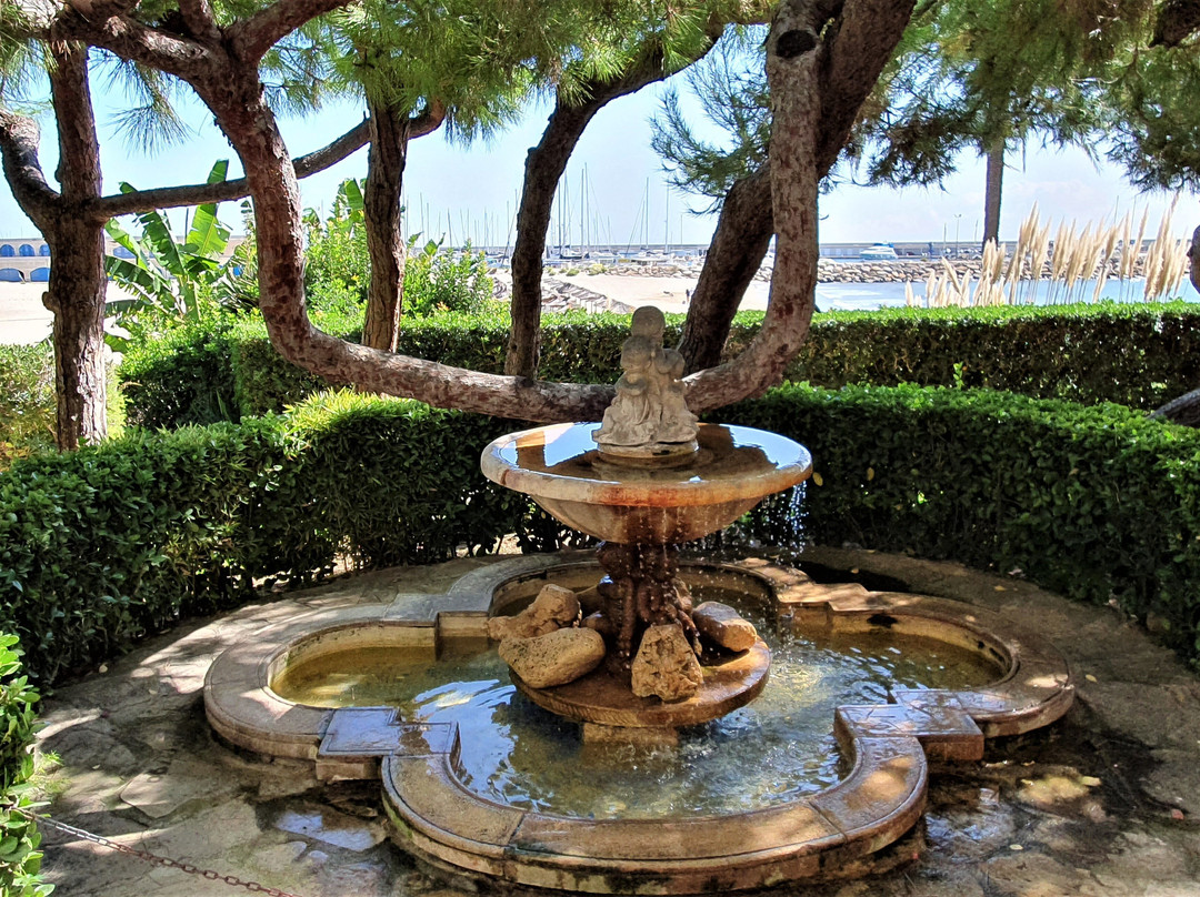 Platja de la Pallisseta-Roda de Bara必去景点