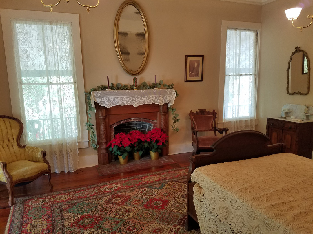 Safford House Museum-塔彭斯普林斯必去景点