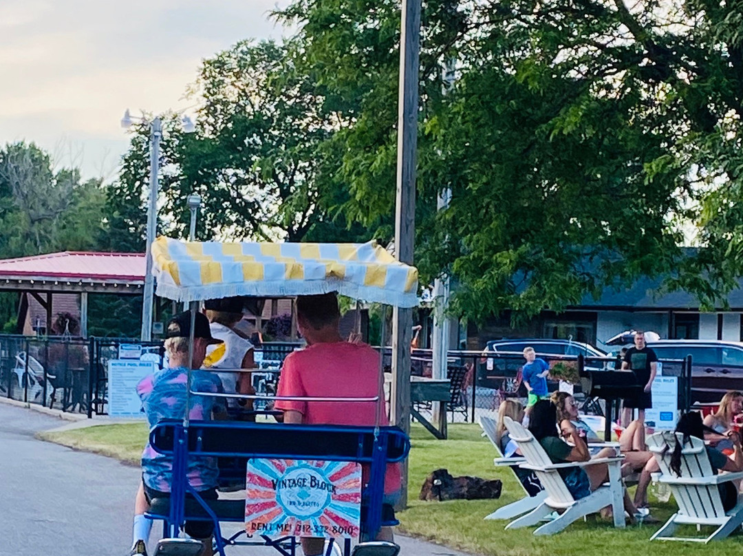 Vintage Block Inn & Suites主图