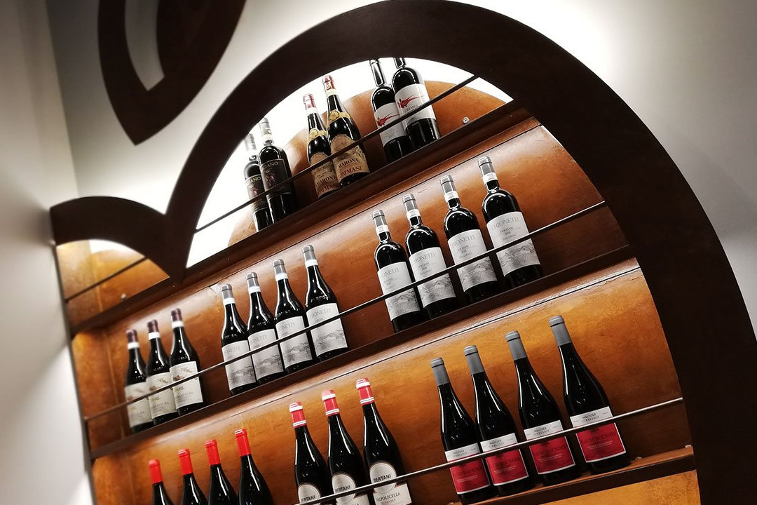 Gravity Lounge & Food