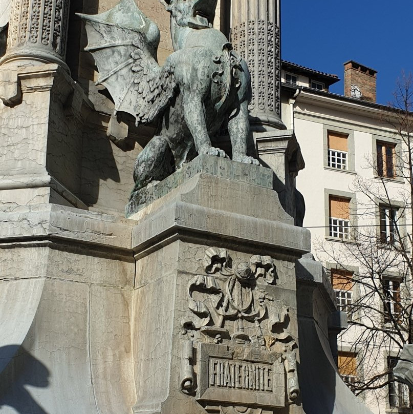 Fontaine des Trois Ordres-格勒诺布尔必去景点