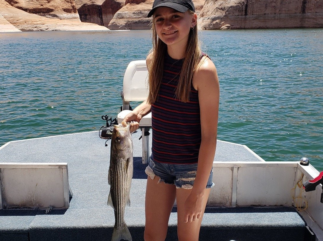 Outdoor Adventure Rentals-鲍威尔湖必去景点