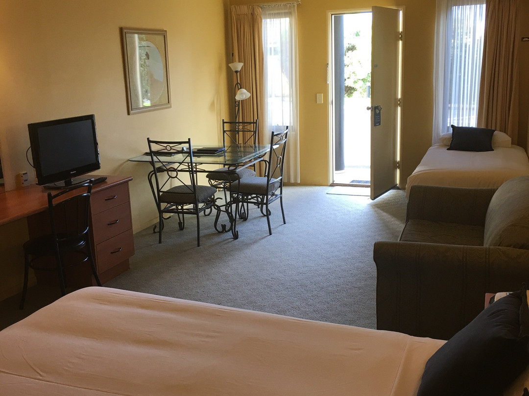 Hopkins House Motel and Apartments主图