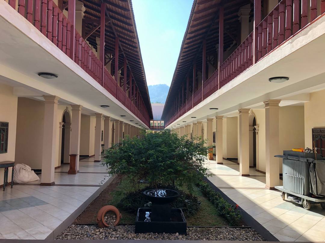 蔓达·罗森酒店主图