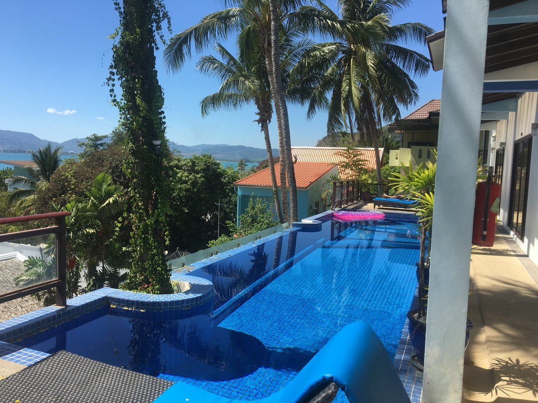 云19海滩度假酒店主图