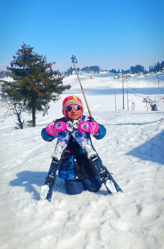 Himalayan Ski School-贡马必去景点