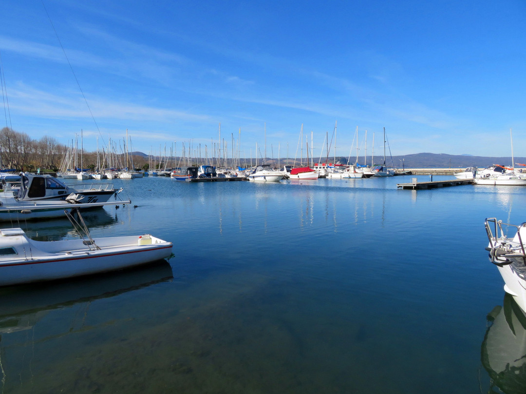 Porto Turistico-Capodimonte必去景点