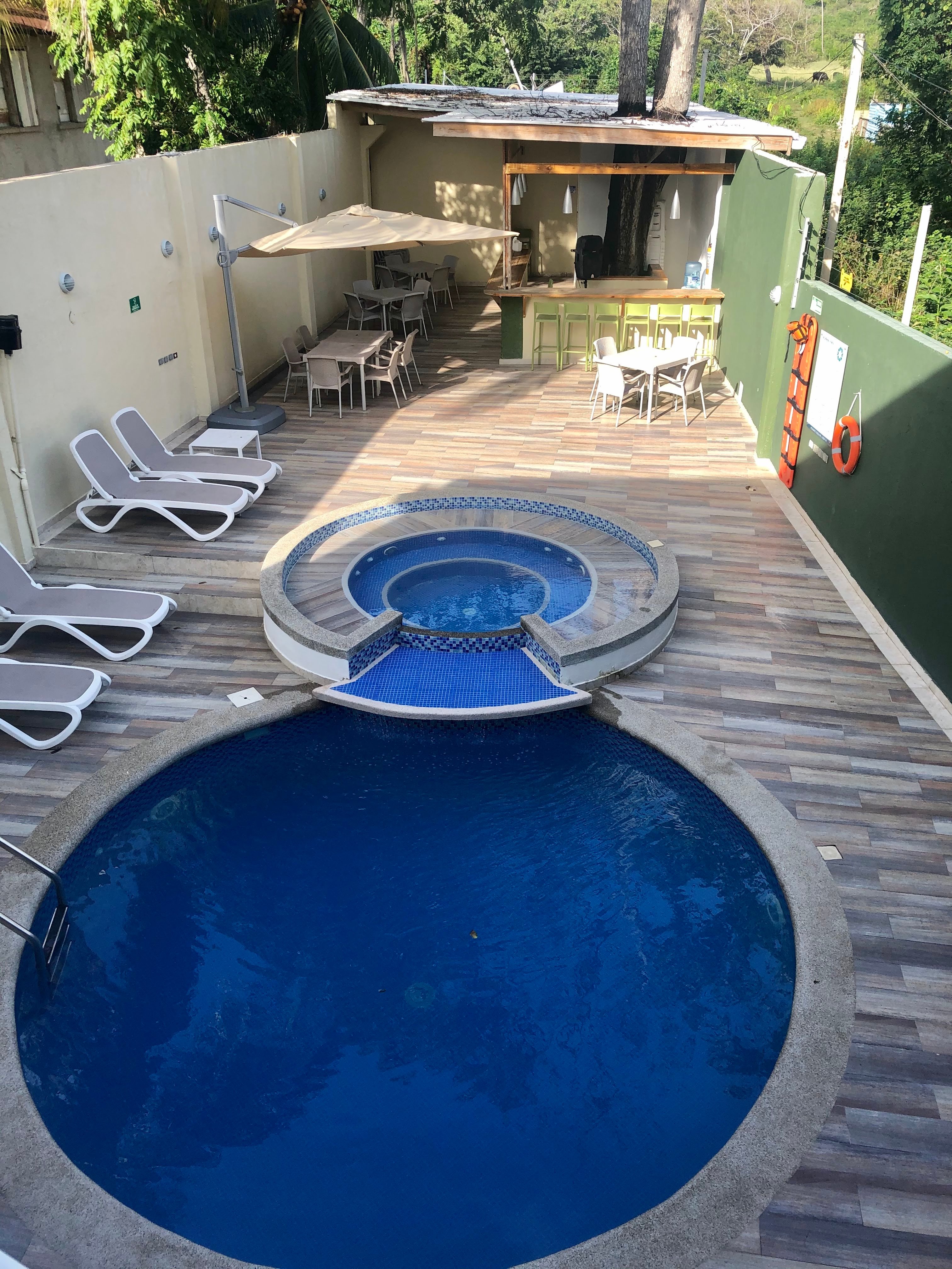 Hotel Isla Bonita-泳池