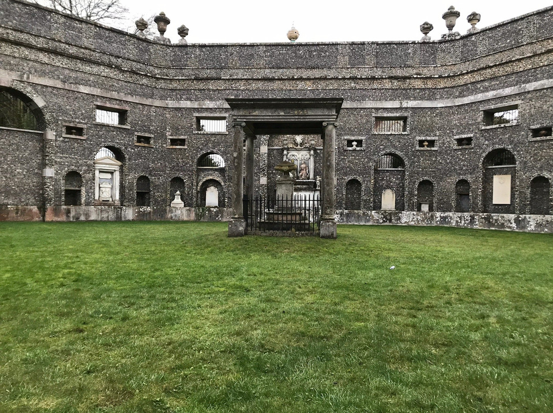 The Dashwood Mausoleum-Ibstone必去景点