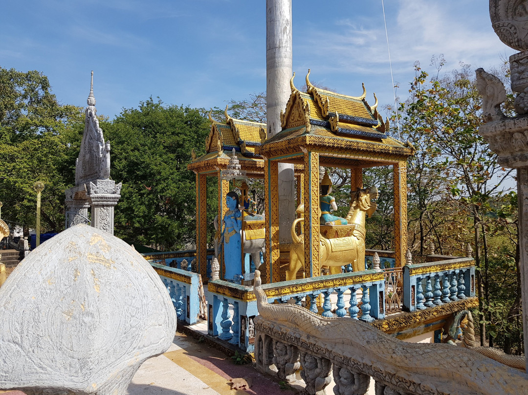 Phnom Srey and Phnom Pros-磅湛必去景点