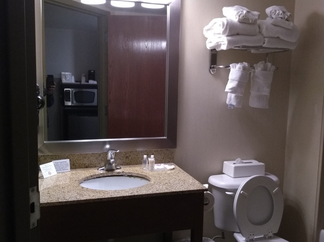 匡蒂科康福特茵酒店主图