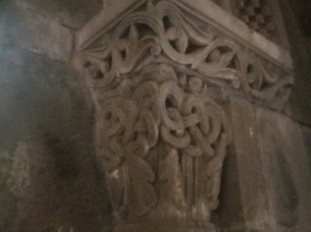 Colegiata de Santa Maria de Arbas-Villamanin必去景点