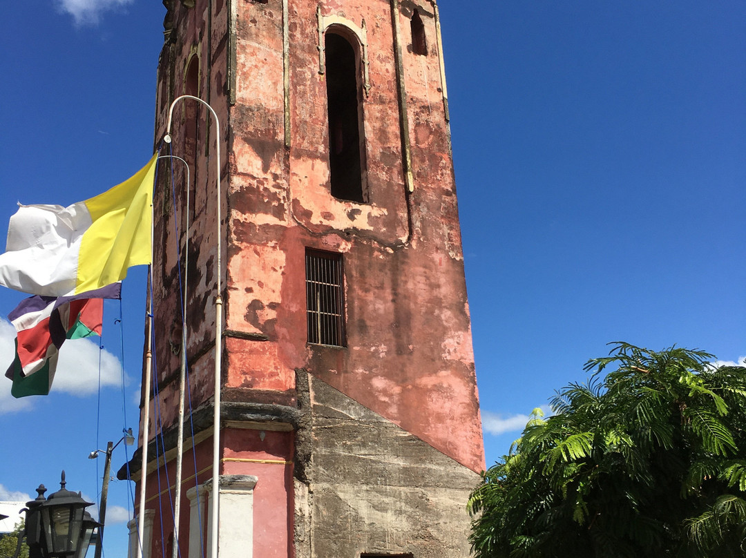 Parque  Bernabela Ramos景点图片