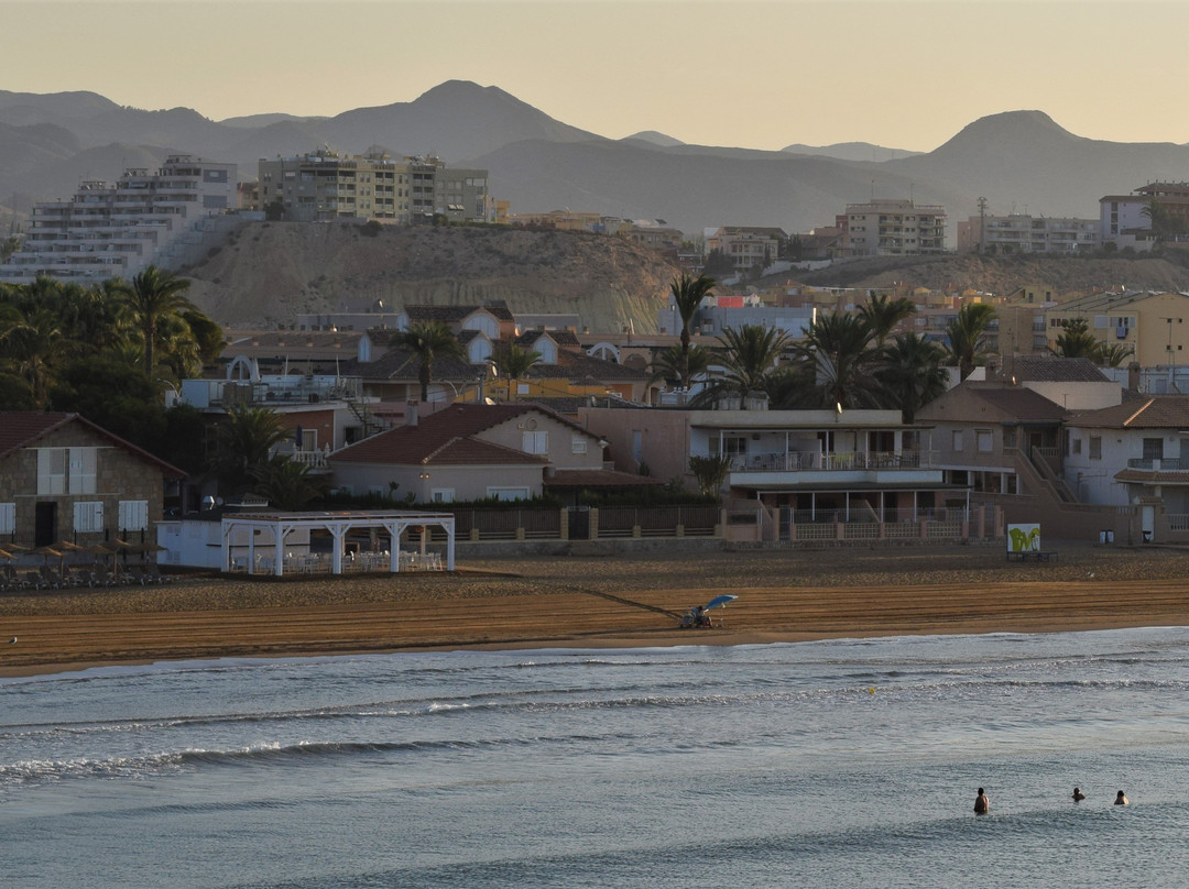 Playa de la Reya景点图片