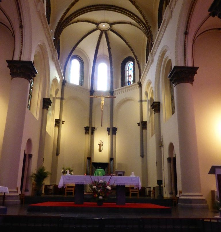 Eglise des Carmes-伊克塞尔必去景点