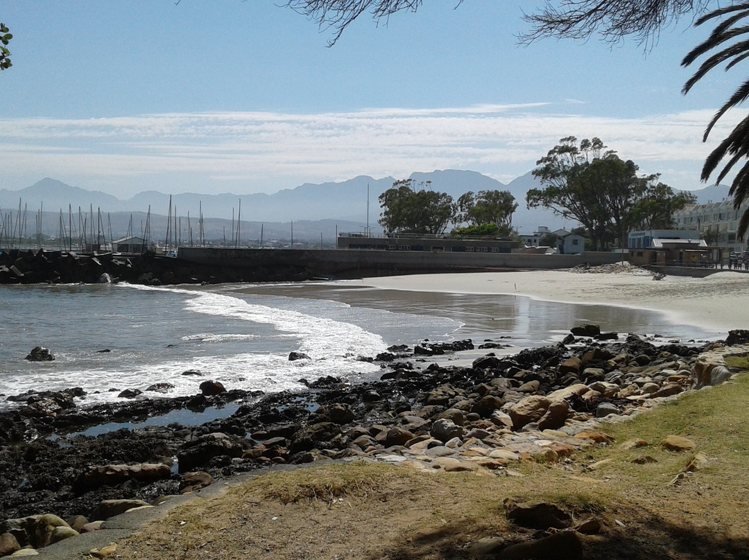 Bikini Beach-高登湾必去景点