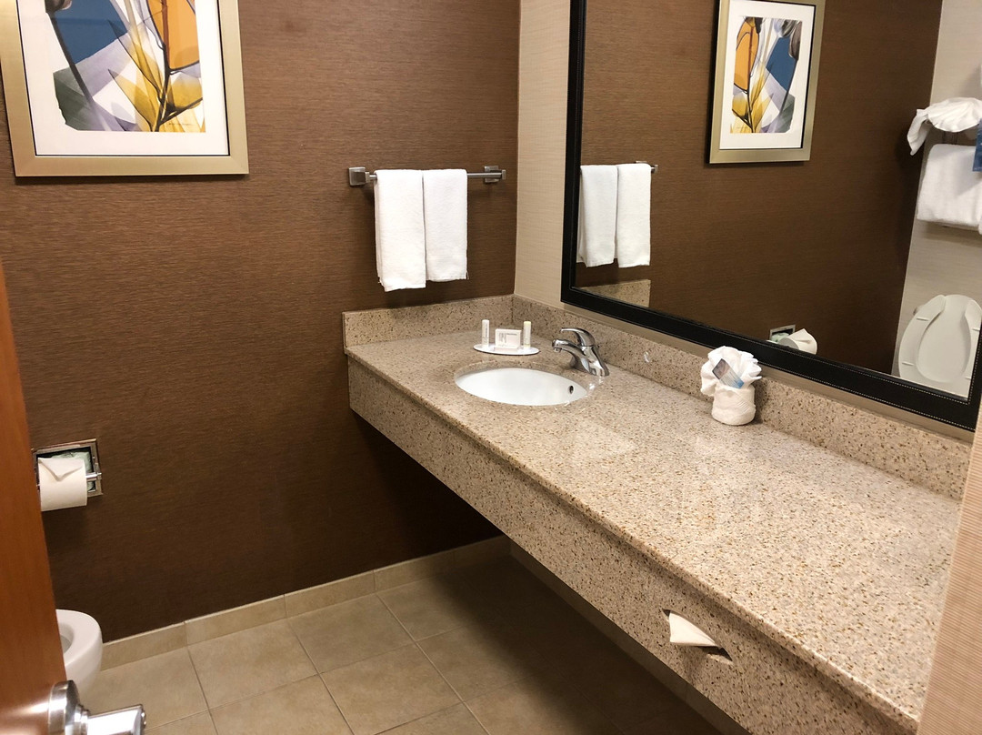 Fairfield by Marriott Inn & Suites Greensboro Wendover主图