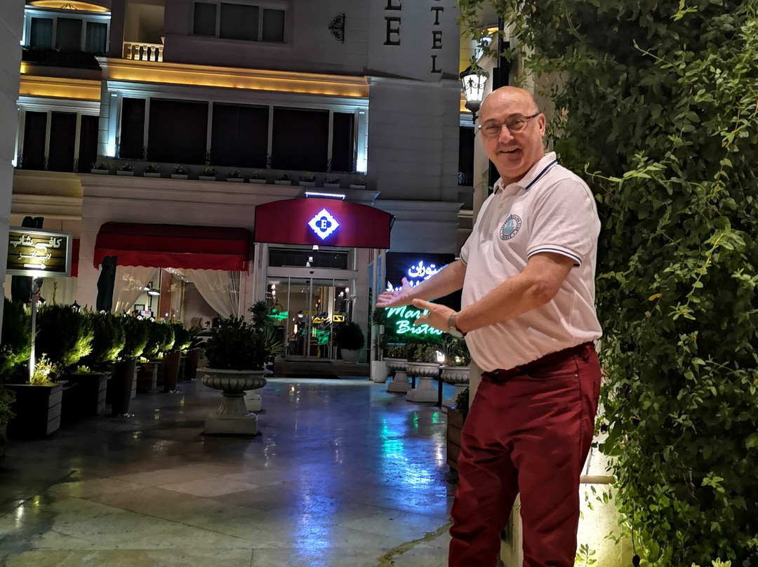 设拉子爱丽舍酒店主图