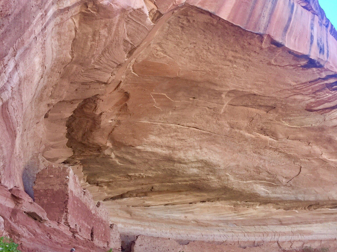 16 Room Cliff House-布拉夫必去景点