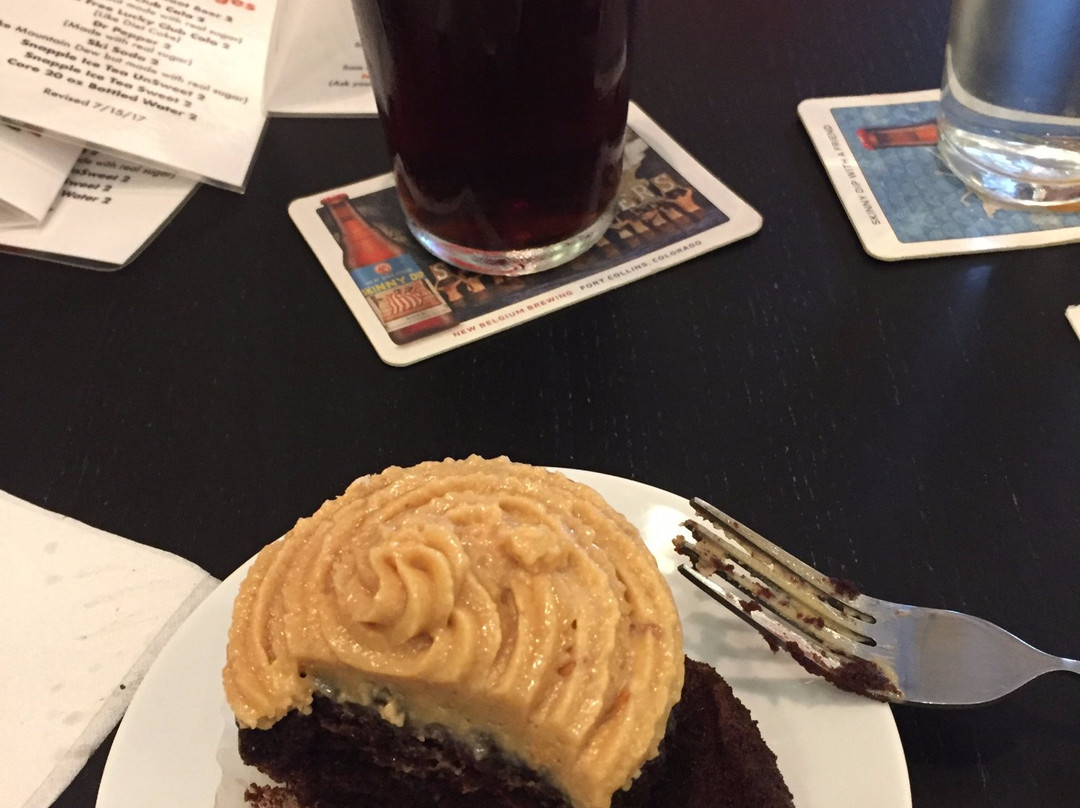 UnColor Wine Bar & Gallery-赫曼必去景点