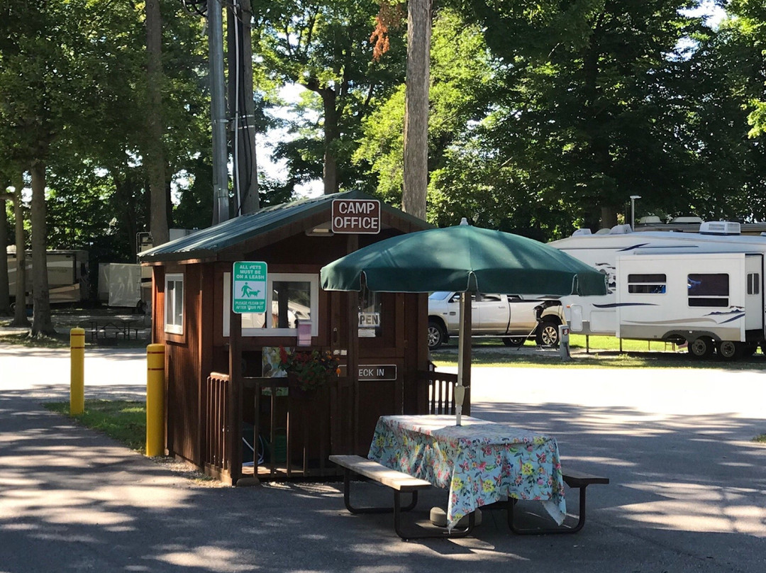 New Haven旅游景点-Johnny Appleseed Memorial Park