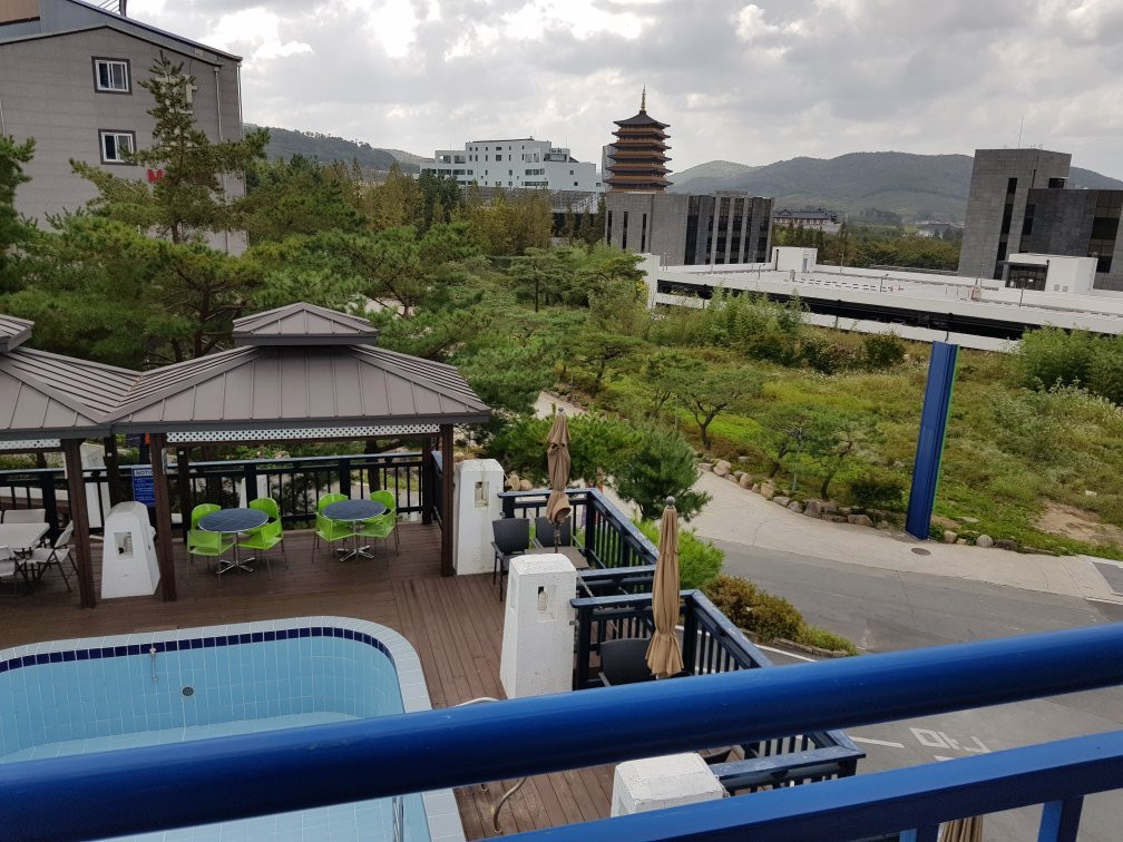 本昵客雅SWISS ROSEN酒店主图
