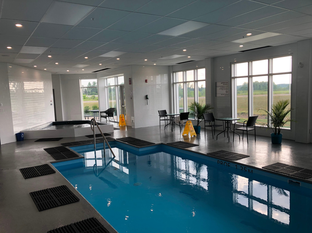 Quality Inn & Suites Mont-Joli主图