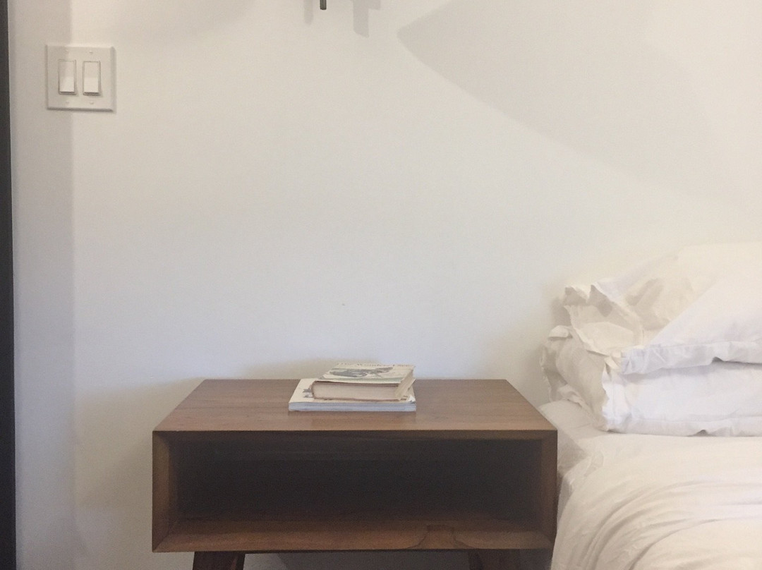 Eastwind Hotel & Bar主图