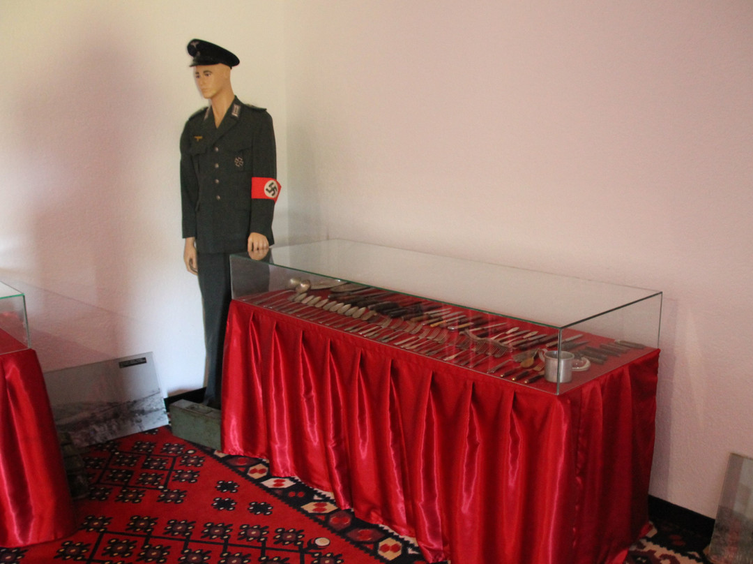 Tjentište War Memorial景点图片