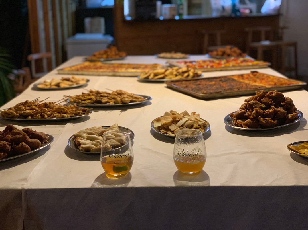 Les Colonnades主图