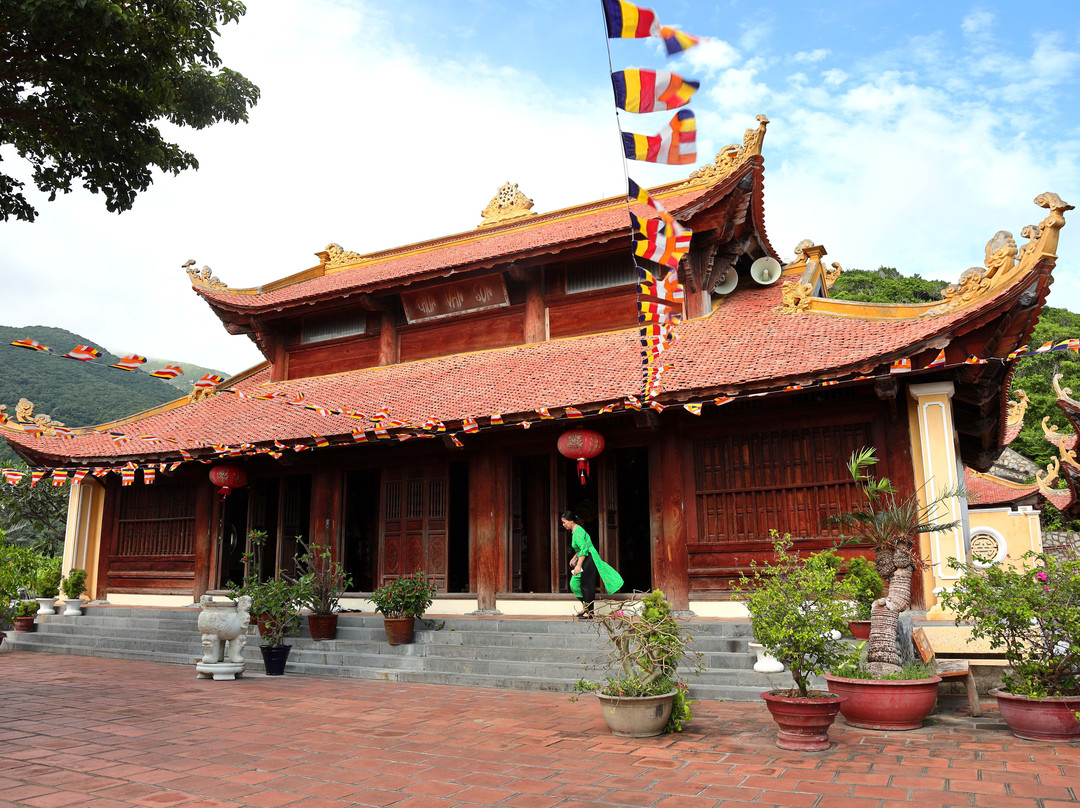 Van Son Pagoda-昆山岛必去景点