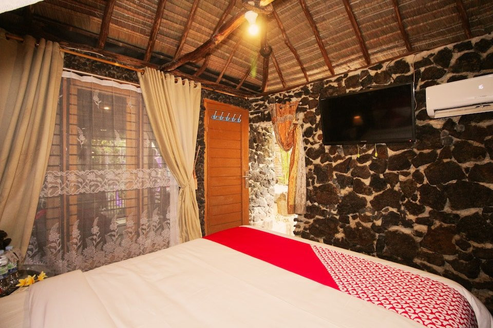 OYO 1115 Villa And Resto Kubu Selem Etnik Bali主图
