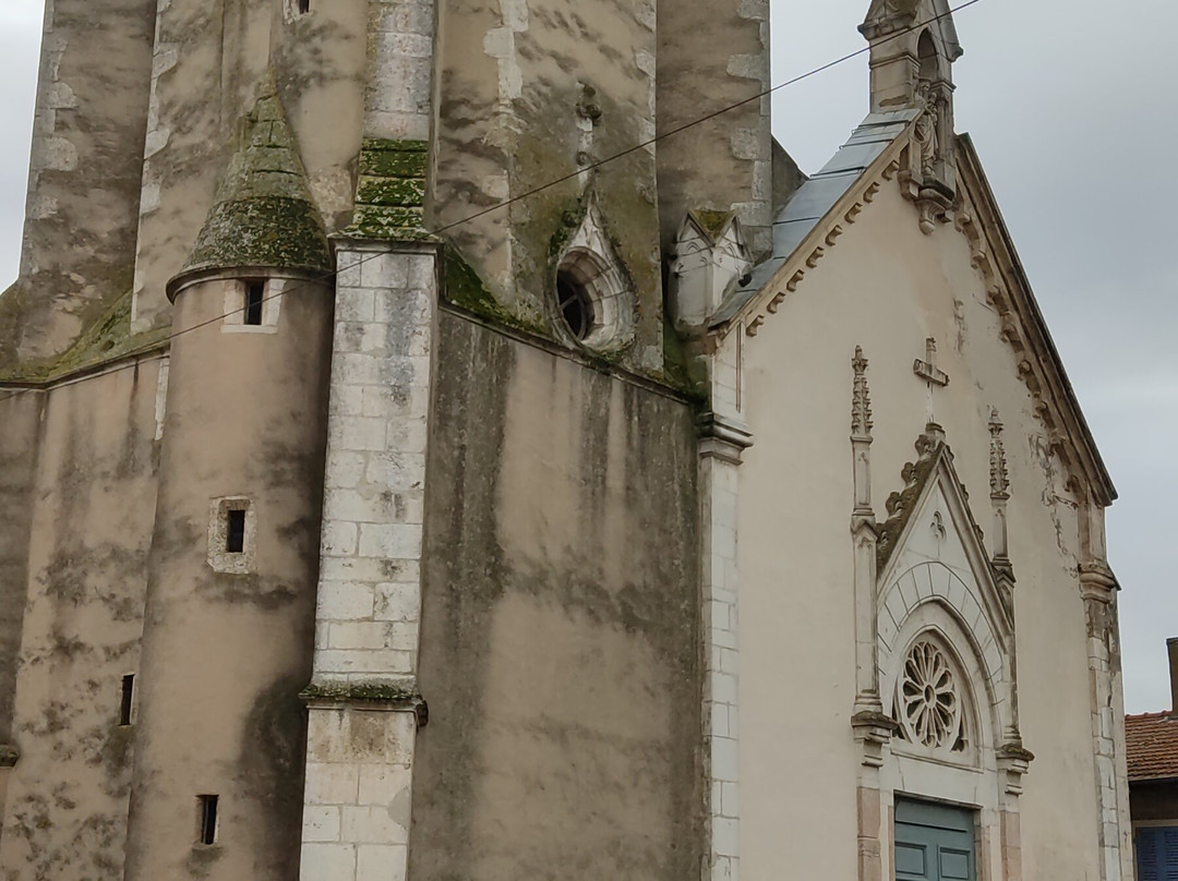 Eglise Notre-Dame-de-L'assomption De Bagé-le-Châtel