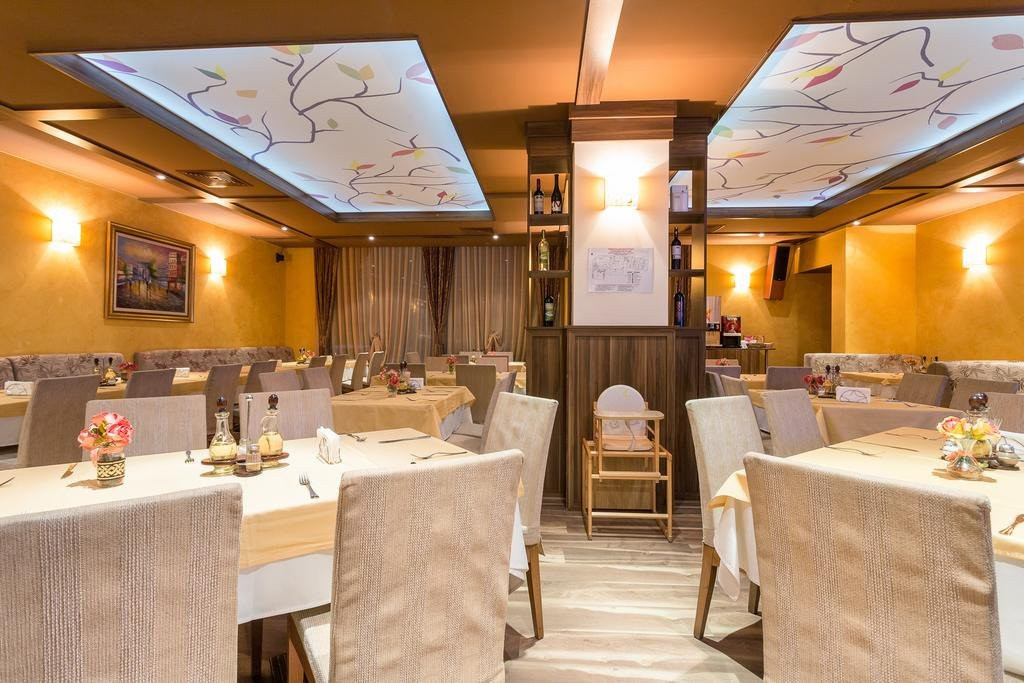 Green Wood Hotel & Spa主图