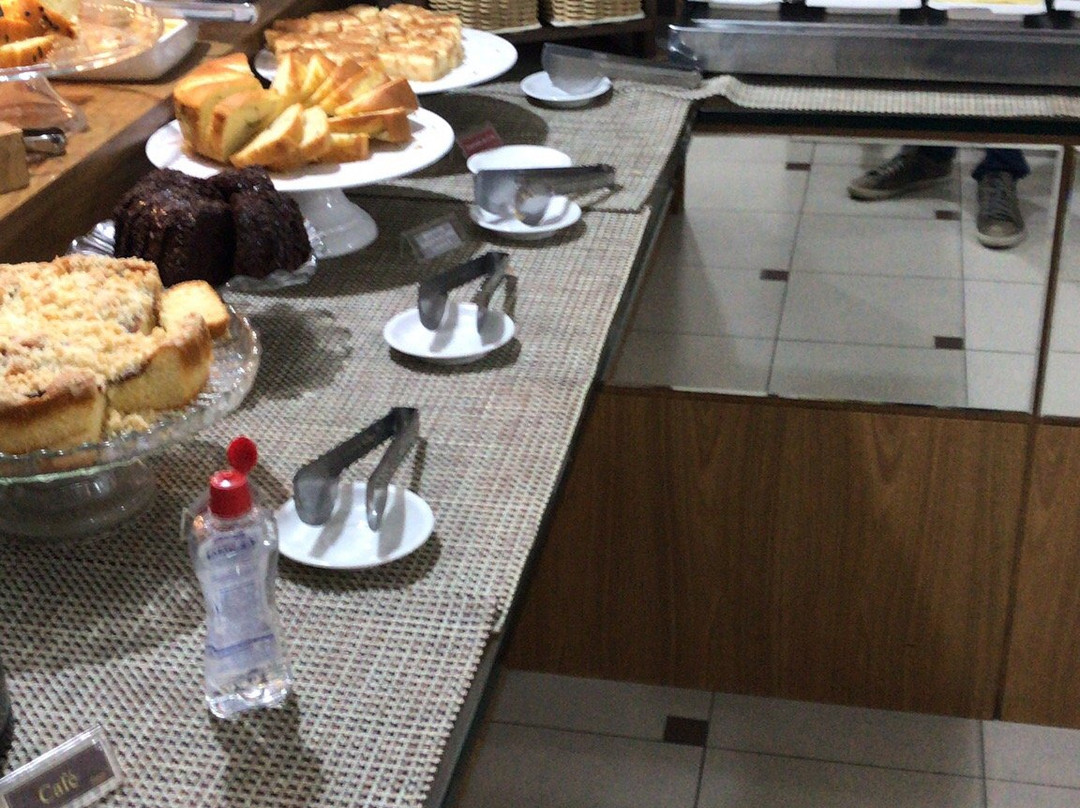 Delupo Hotel / Livin Studios主图