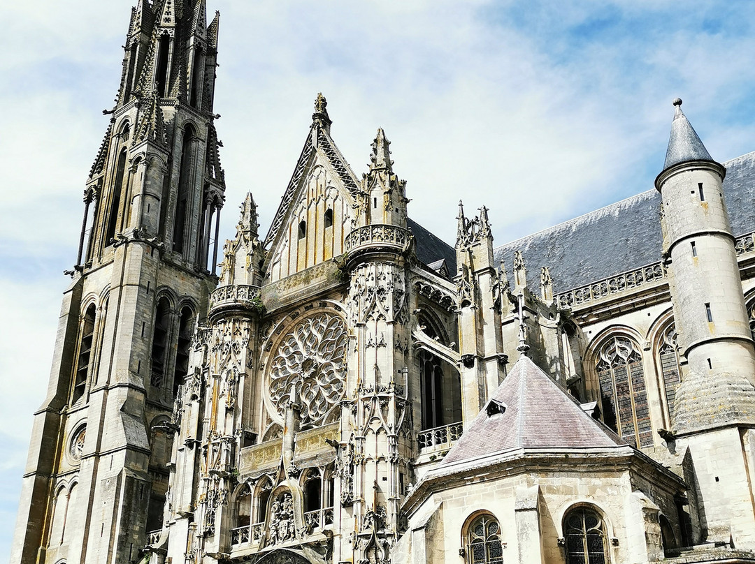 Cathédrale notre-dame de Senlis-桑利斯必去景点