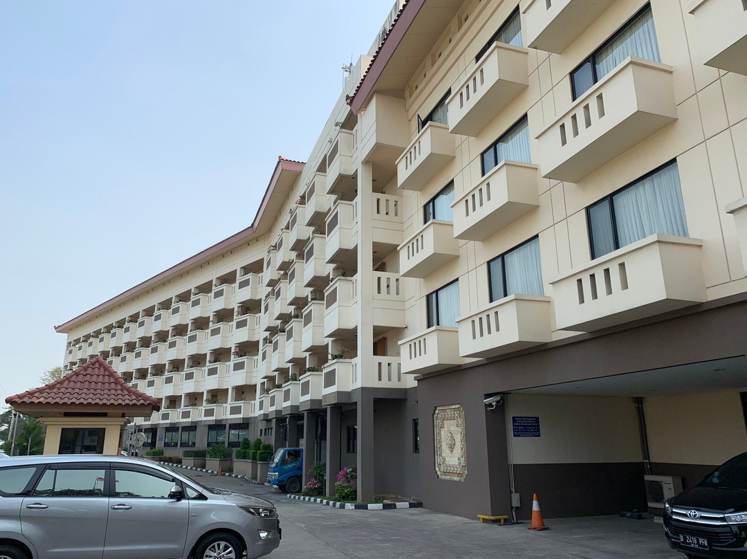 Puri KIIC Golf View Hotel主图