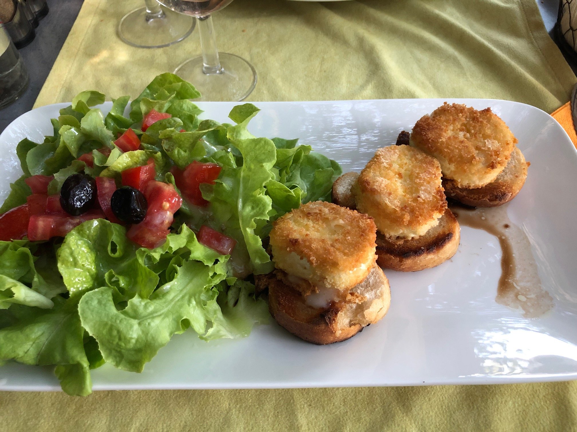 Auberge de Rustreou-餐饮