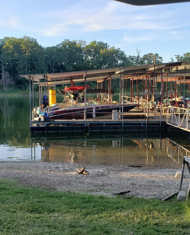 Kimberling Oaks Resort主图