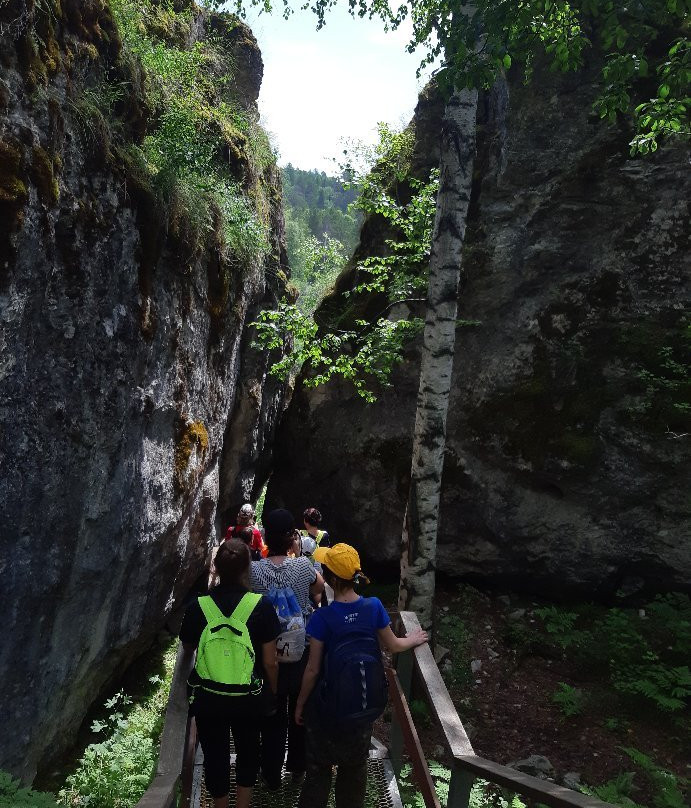 Kissing Cliffs-Bazhukovo必去景点