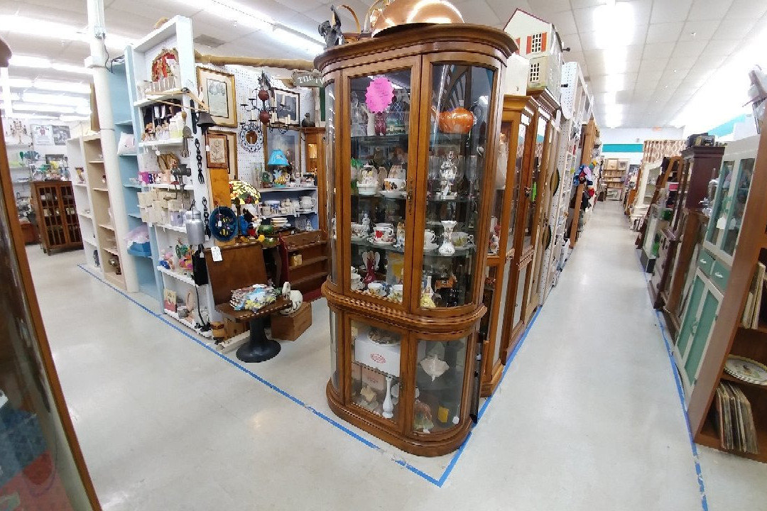 Indian River Antique Mall景点图片