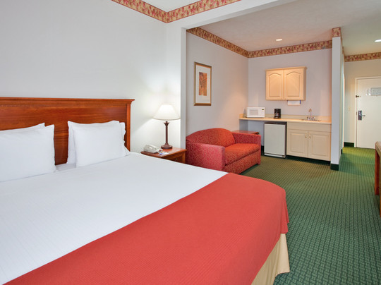 Holiday Inn Express & Suites Batesville By IHG主图