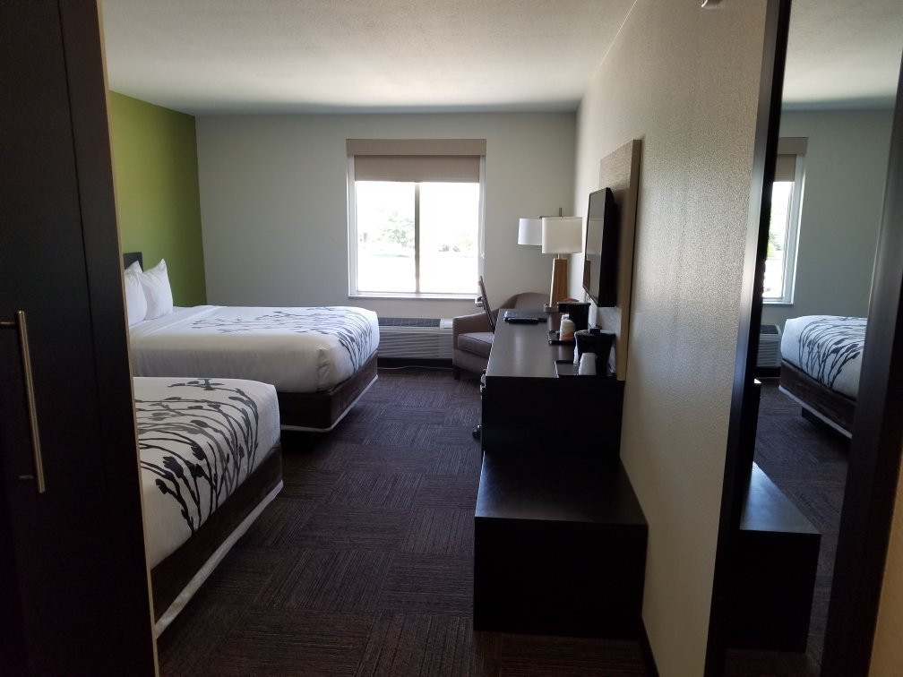 Sleep Inn & Suites主图