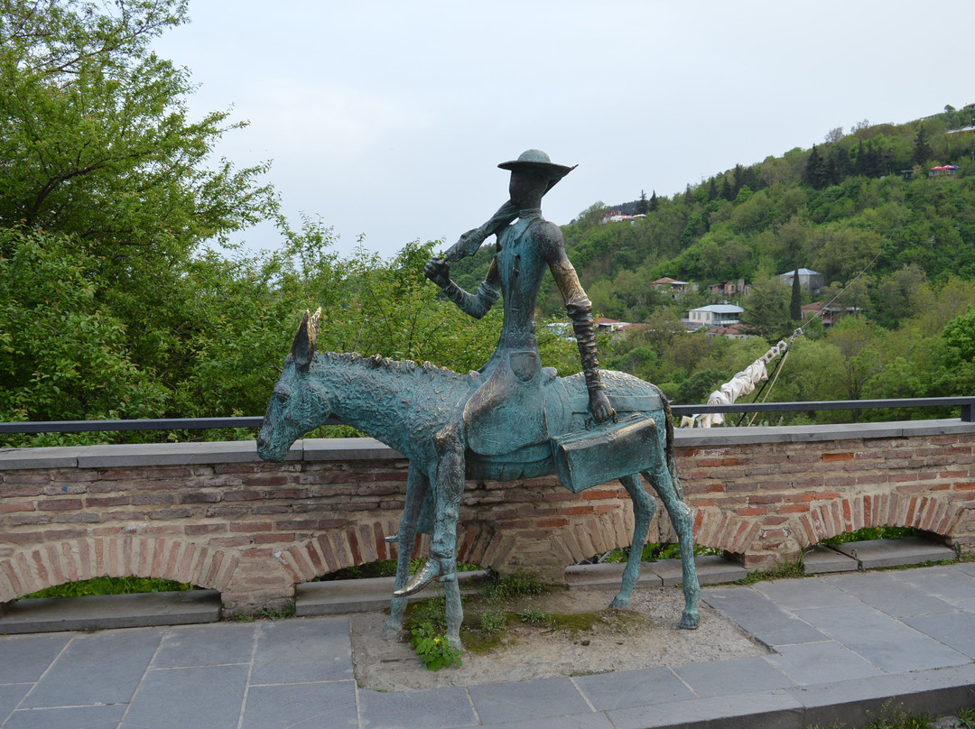 Sculpture "The Doctor on a Donkey"-西格纳吉必去景点